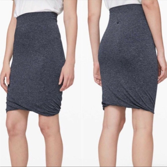lululemon Boulevard Bliss Skirt True Navy White - Picture 1 of 13